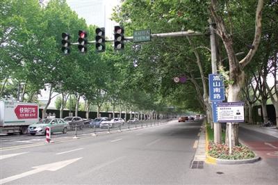 “辦好一個(gè)會(huì)，提升一座城”給市民帶來滿滿獲得感：“這樣的改變，我們驚喜；這樣的鄭州，我們喜歡！”